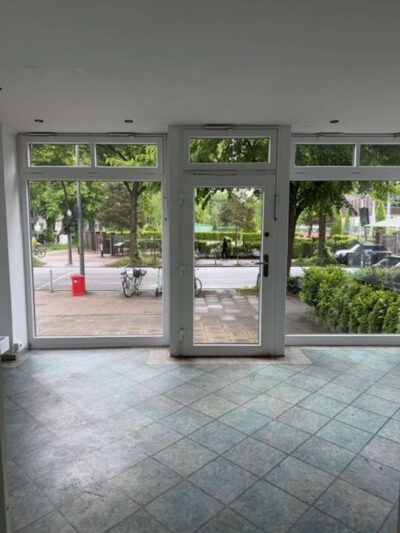 Repräsentative Gewerbefläche mit großzügiger Schaufensterfront in Uhlenhorster Traumlage, 22085 Hamburg, Bürohaus