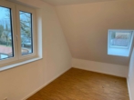 Kinderzimer I - *Attraktive Kapitalanlage* Exklusive vermietete Penthouse-Wohnung mit Südwest-Balkon in Isernhagen