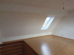 Dachboden - Maisonette Wohnung mit 3 Zimmern, Einbauküche, Loggia & ausgebauten Dachboden