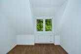 Schlafzimmer - Gemütliche 2 Zi.-Whg., ca. 63 m² Wfl. mit Einbauküche mit Balkon
