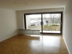 Wohnzimmer - Kapitalanlage mit 2 Balkonen – vermietet 3-Zimmer-Wohnung im 3. OG inkl. Stellplatz